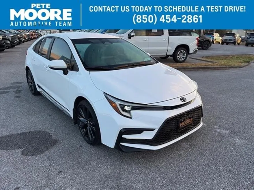 2024 Toyota Corolla SE photo 1