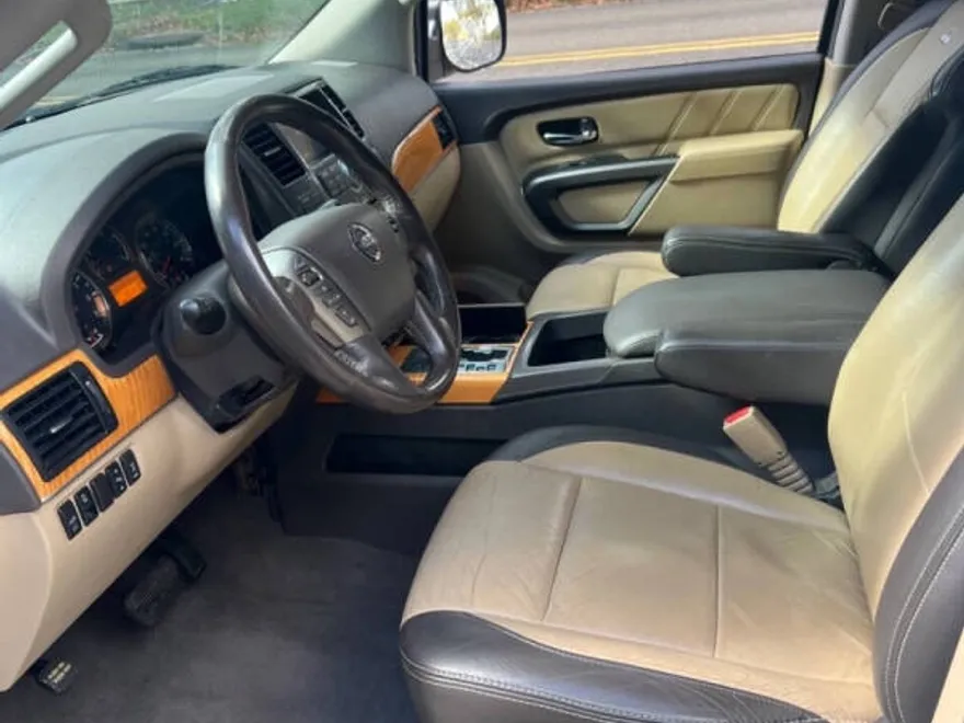 2015 Nissan Armada Platinum photo 1