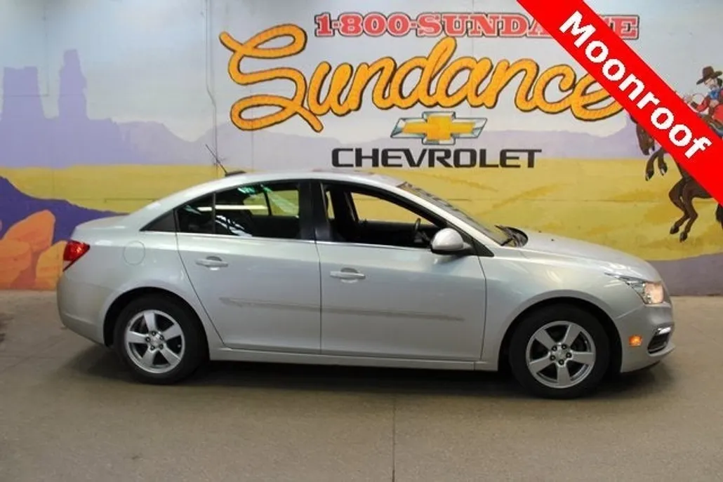 2015 Chevrolet Cruze LT photo 1