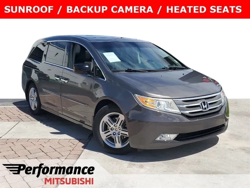 2011 Honda Odyssey Touring photo 1