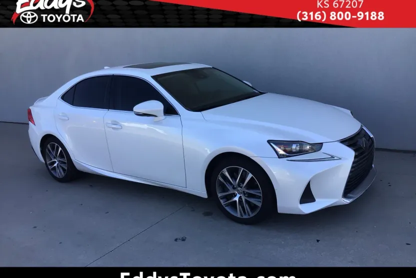 2020 Lexus IS 300 photo 1