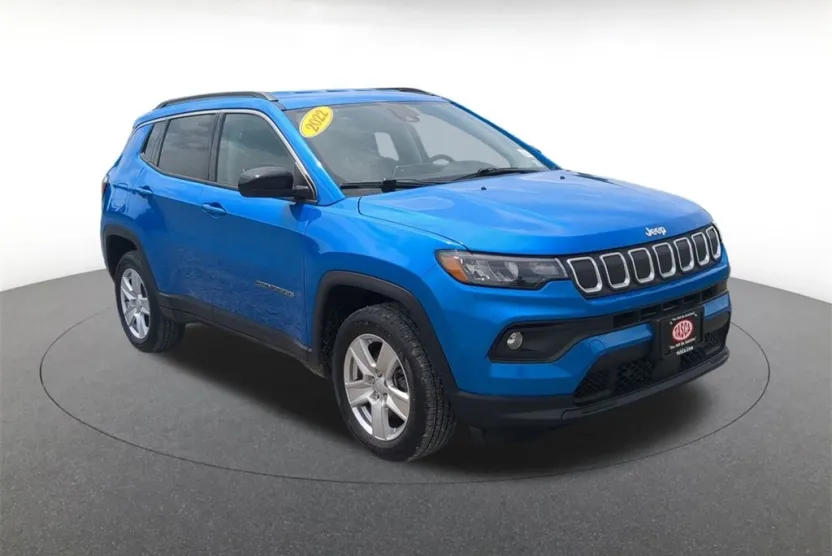 2022 Jeep Compass Latitude photo 1