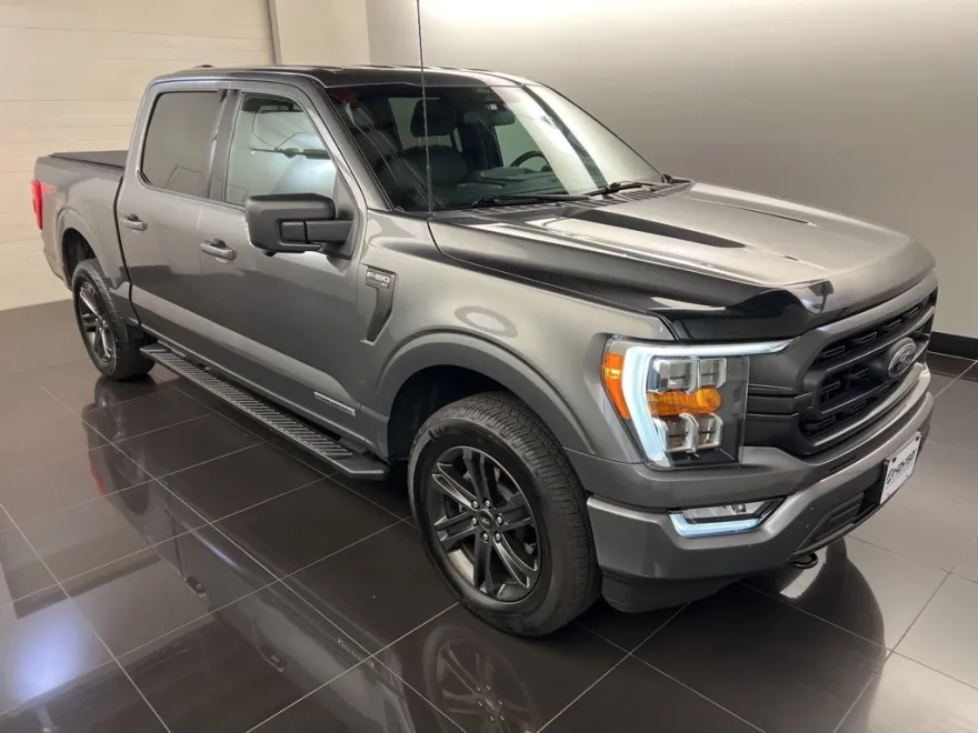 2021 Ford F-150 XLT photo 1