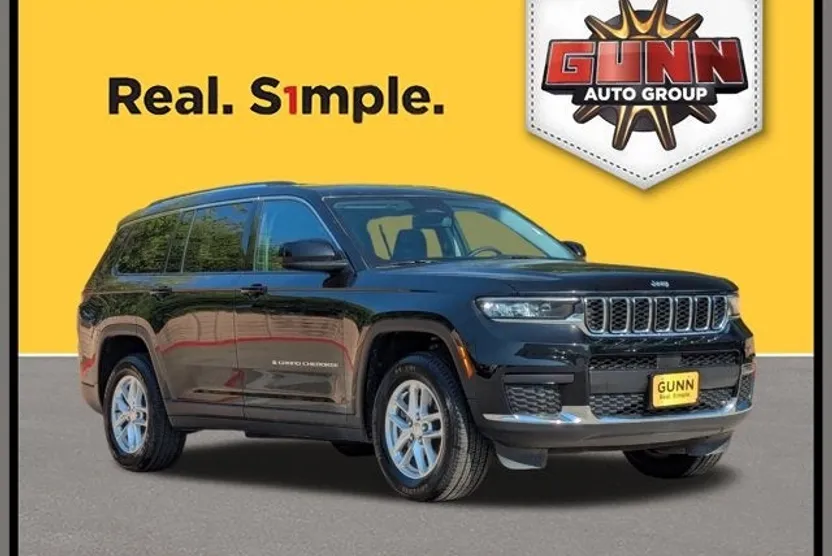 2023 Jeep Grand Cherokee Laredo photo 1