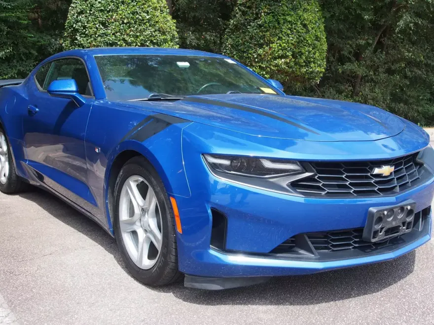 2019 Chevrolet Camaro 1LT photo 1