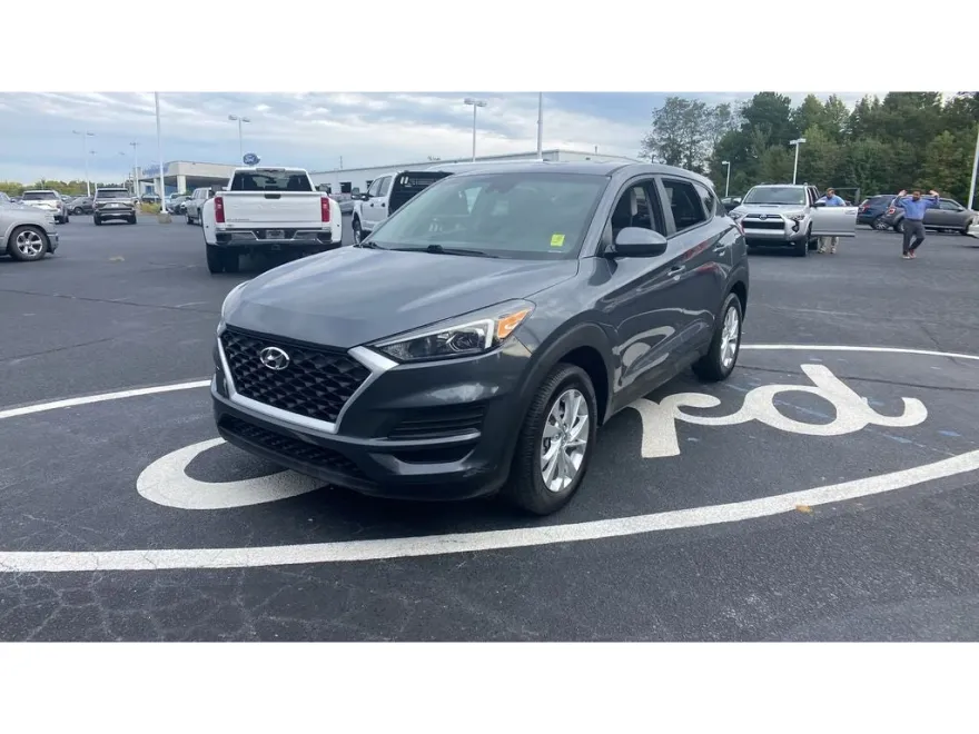 2021 Hyundai Tucson SE photo 2