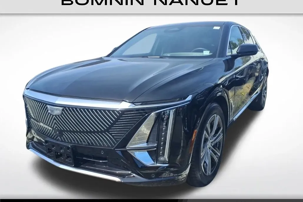 2025 Cadillac Lyriq Luxury photo 1