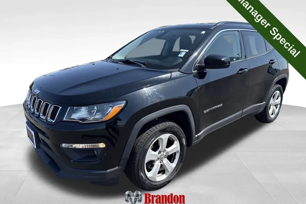 2017 Jeep Compass Latitude photo 1
