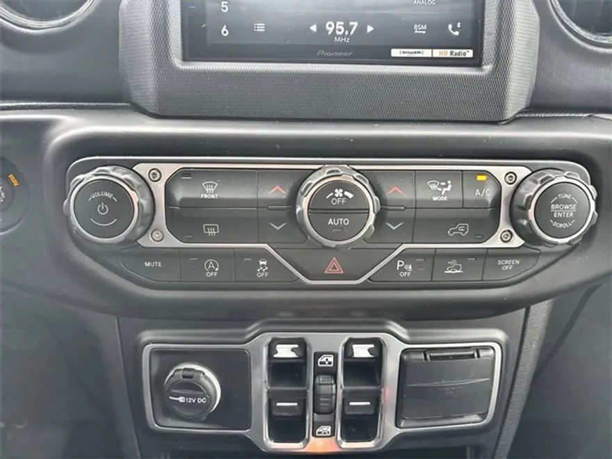 2022 Jeep Gladiator High Altitude photo 18
