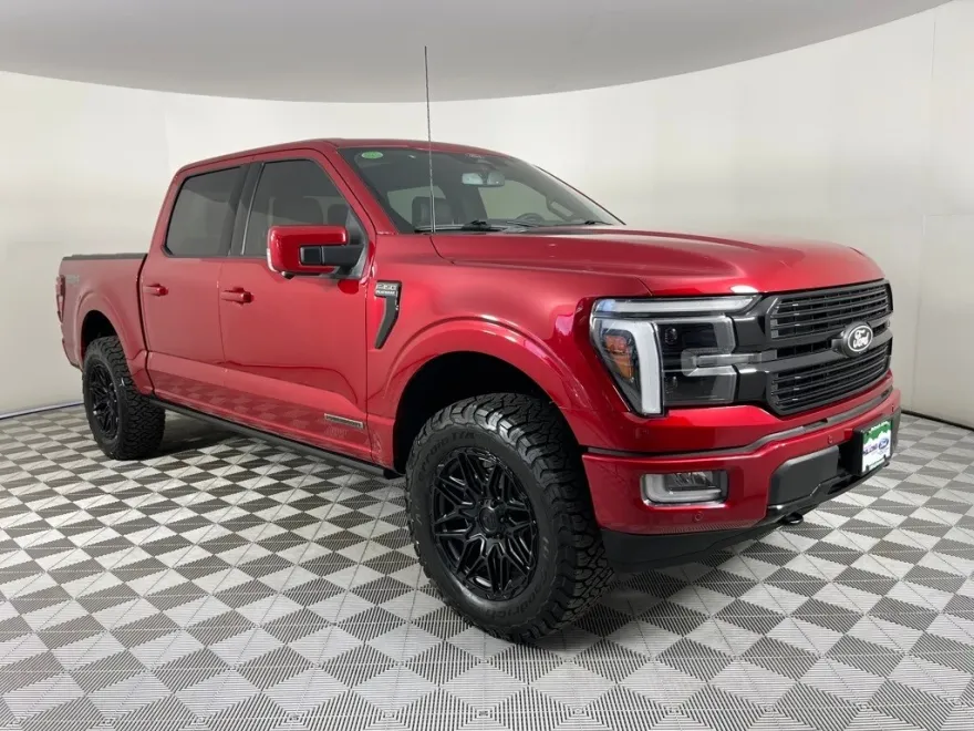 2025 Ford F-150 Platinum photo 1