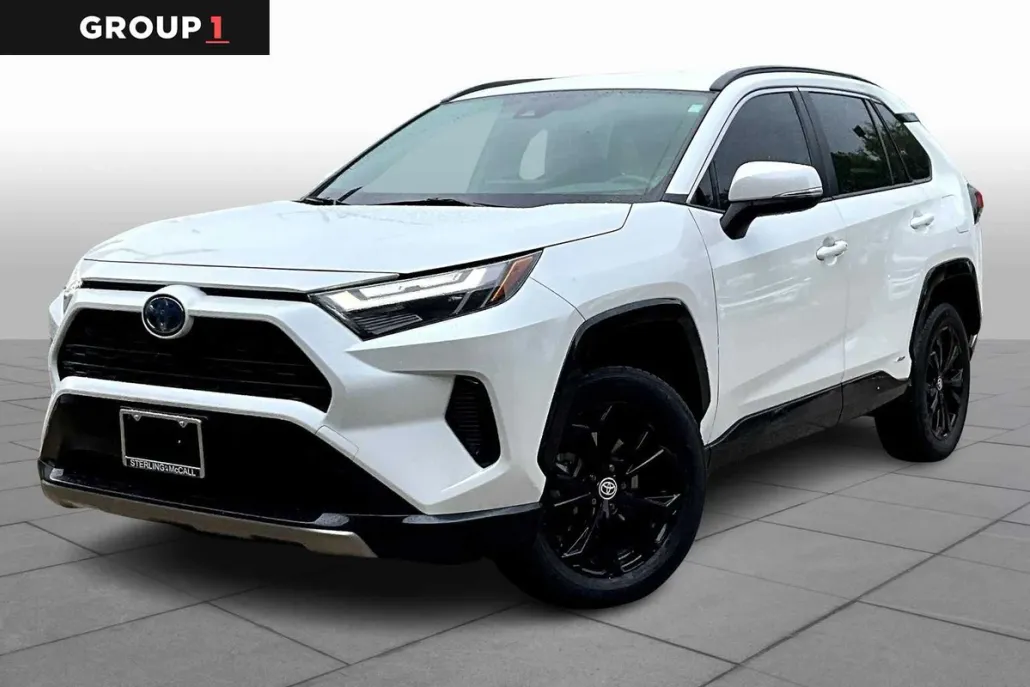 2024 Toyota RAV4 Hybrid SE photo 1