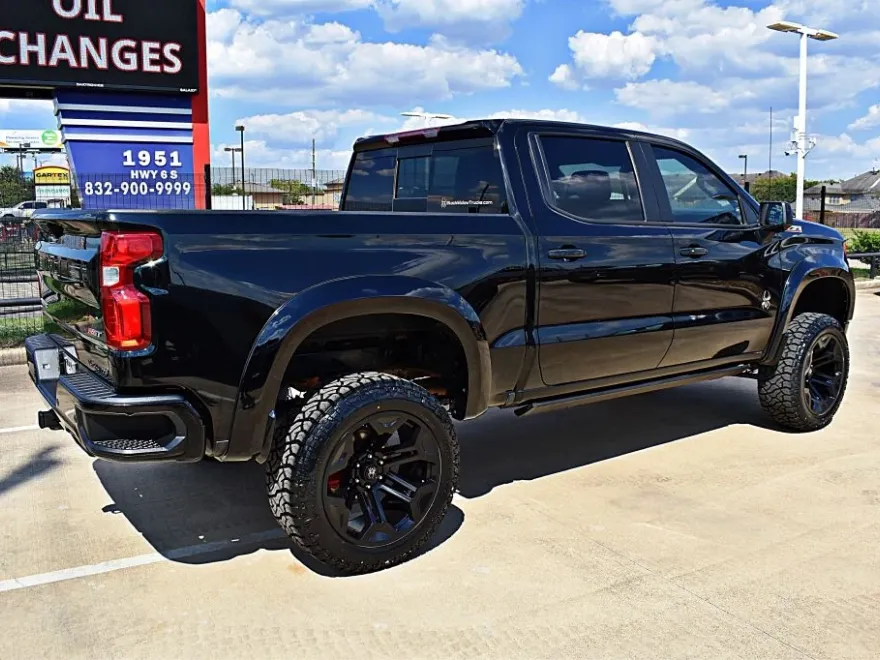 2024 Chevrolet Silverado 1500 RST photo 1