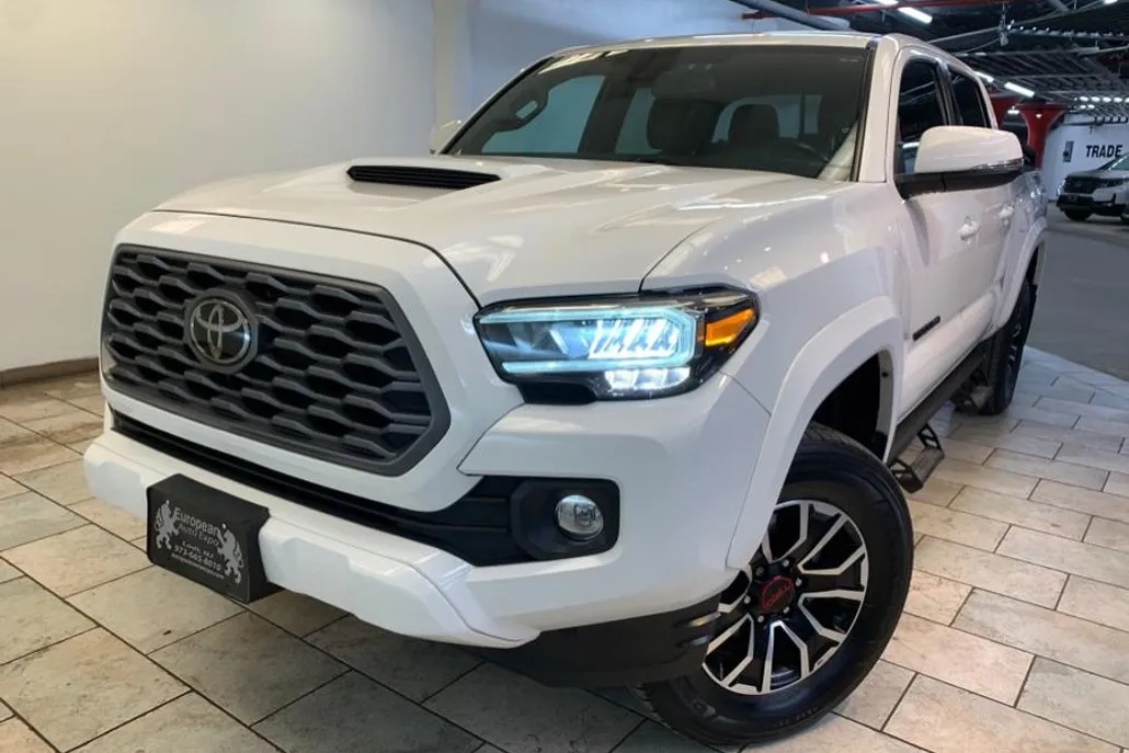 2021 Toyota Tacoma TRD Sport Double Cab V6 photo 1