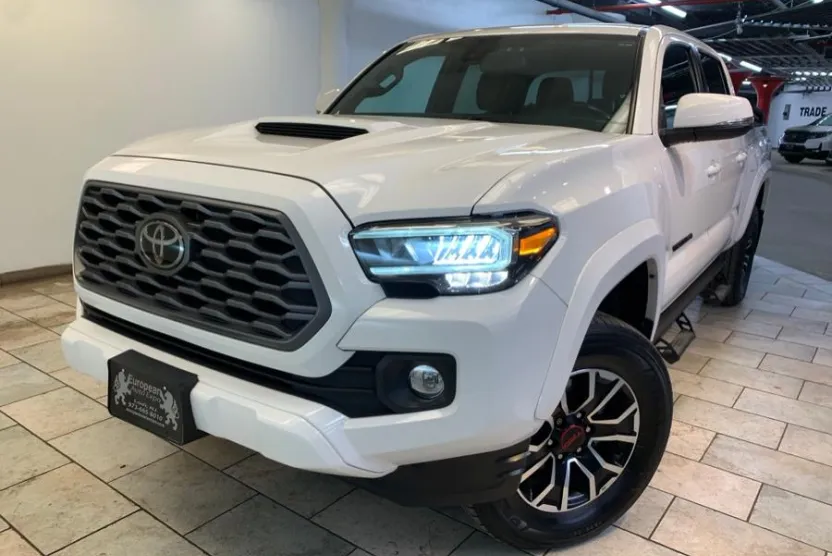 2021 Toyota Tacoma TRD Sport Double Cab V6 photo 1