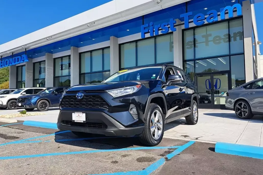 2021 Toyota RAV4 Hybrid XLE Premium photo 1