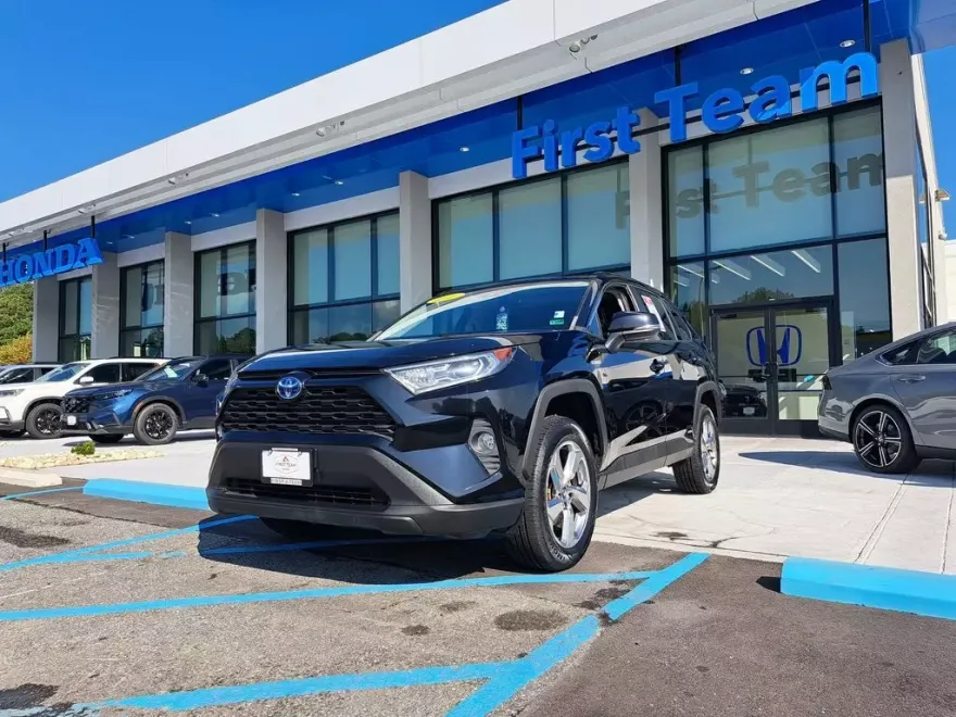 2021 Toyota RAV4 Hybrid XLE Premium photo 1