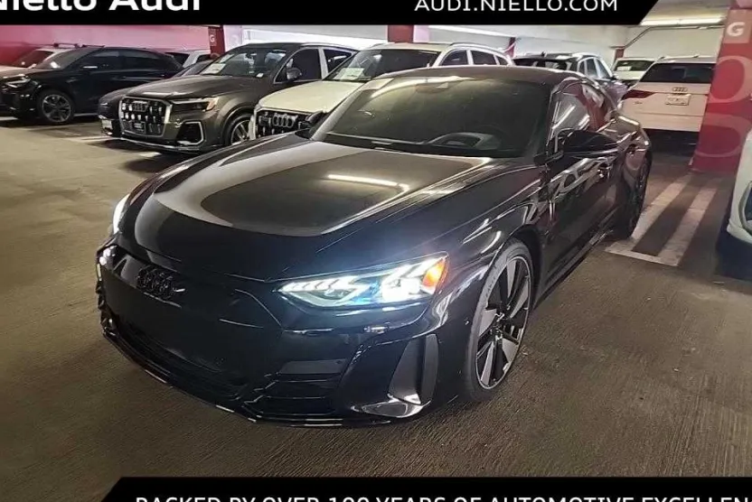 2022 Audi RS e-tron GT Base photo 1
