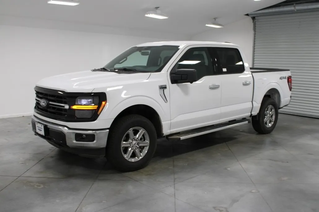 2024 Ford F-150 XLT photo 1