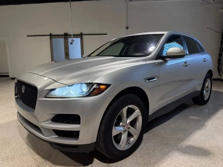 2018 Jaguar F-PACE Premium photo 1