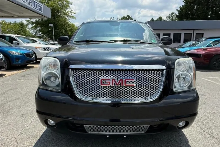 2013 Gmc Yukon XL Denali photo 1