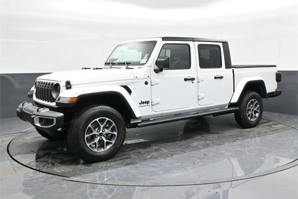2024 Jeep Gladiator Sport photo 1
