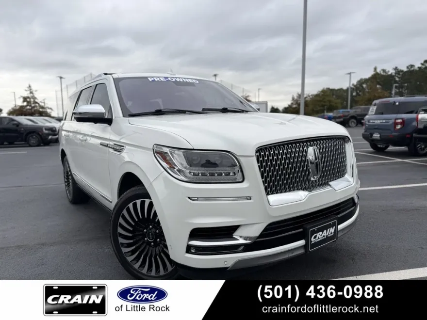 2021 Lincoln Navigator Black Label photo 1