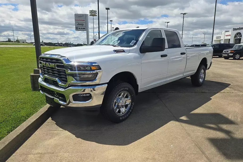 2025 Ram 2500 Tradesman photo 1