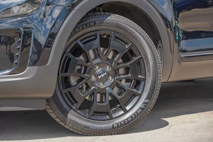 2022 Kia Telluride SX photo 1