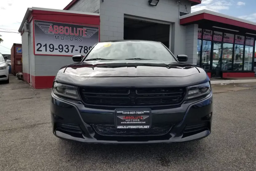 2016 Dodge Charger SE photo 1