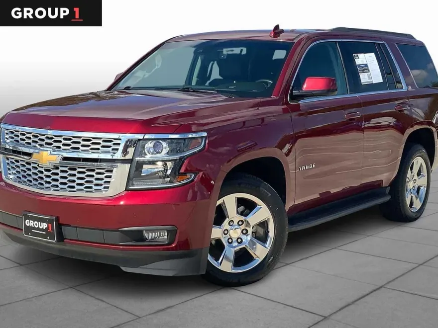 2016 Chevrolet Tahoe LT photo 1