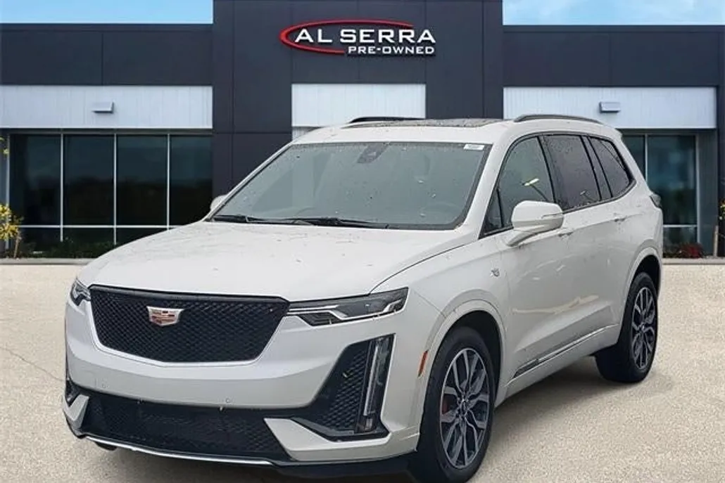 2025 Cadillac XT6 Sport photo 1
