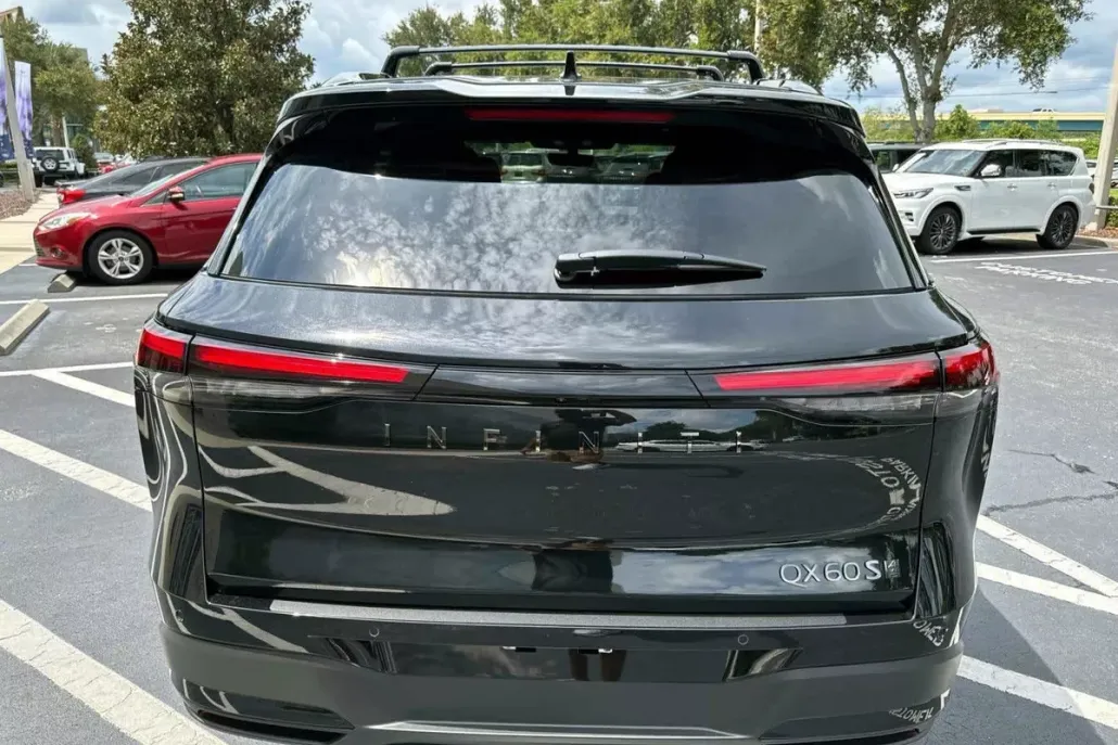 2026 Infiniti QX60 Luxe photo 1