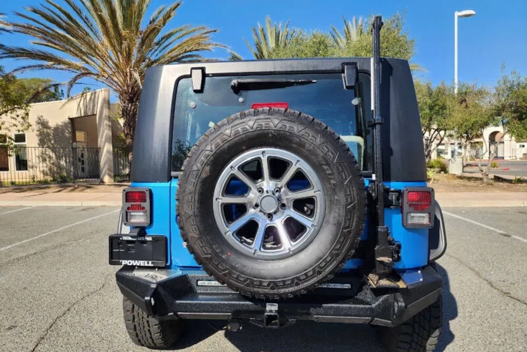 2010 Jeep Wrangler Sport photo 1