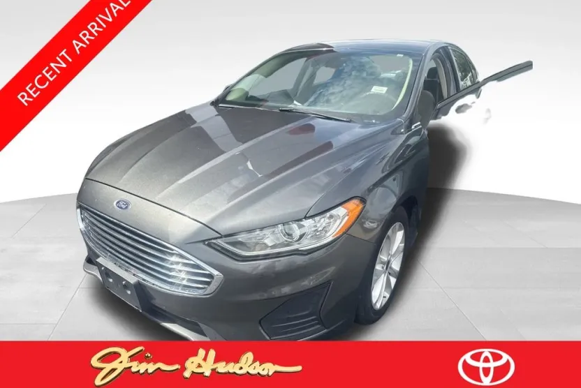 2020 Ford Fusion SE photo 1