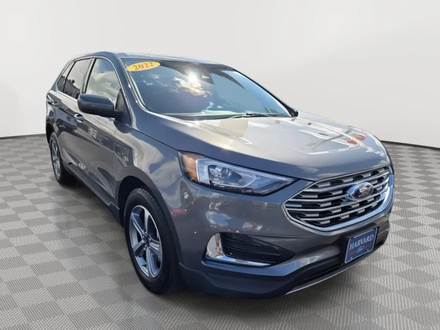 2022 Ford Edge SEL photo 1