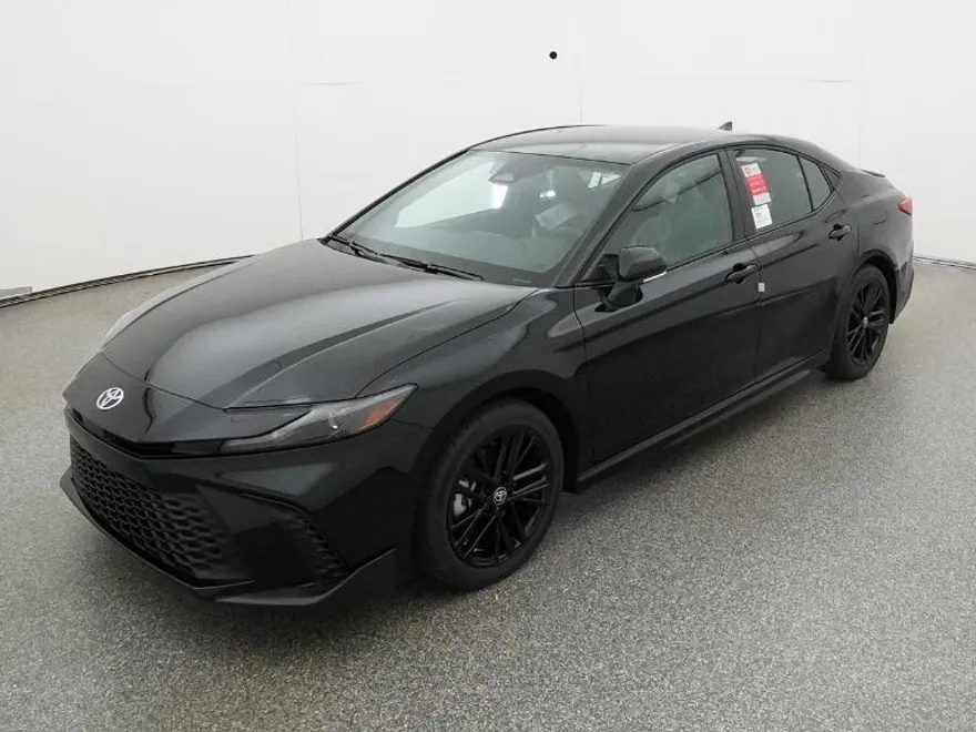 2026 Toyota Camry SE photo 1