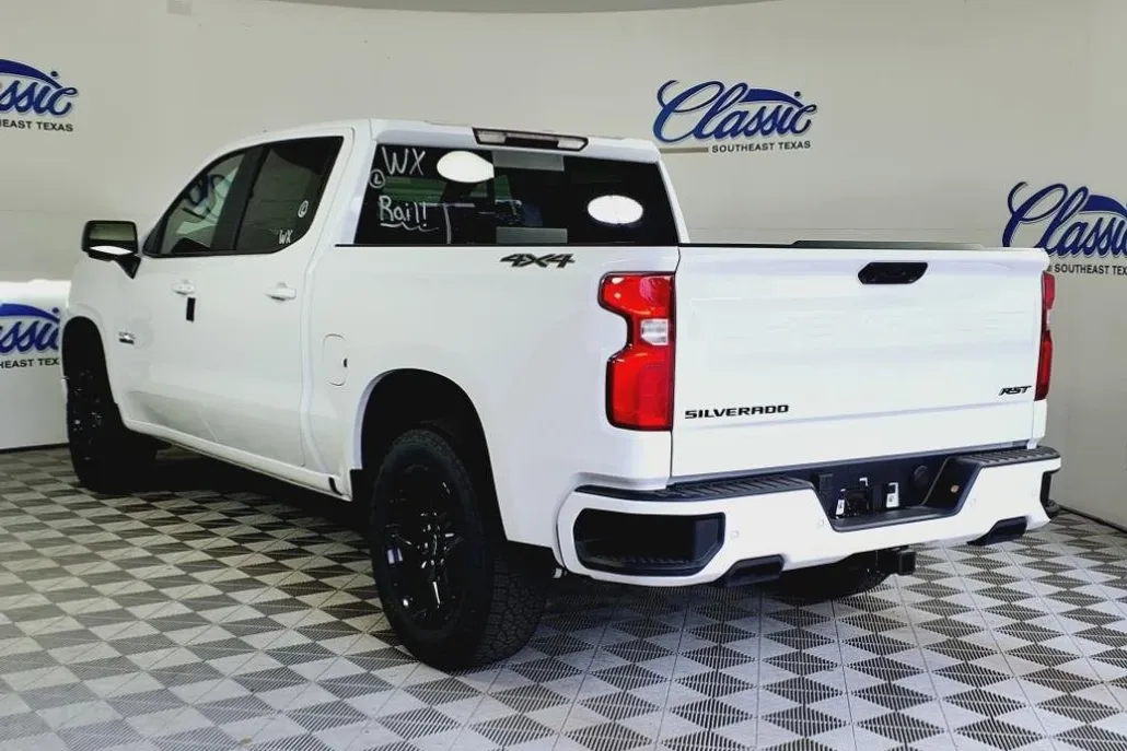 2026 Chevrolet Silverado 1500 RST photo 1