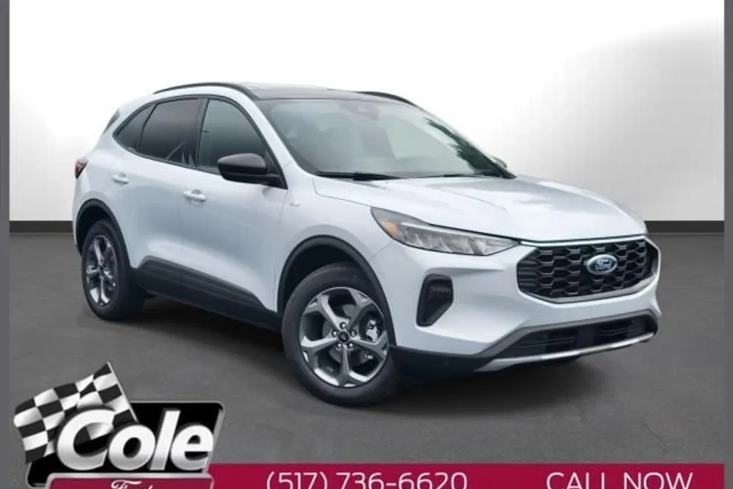 2025 Ford Escape ST-Line photo 1