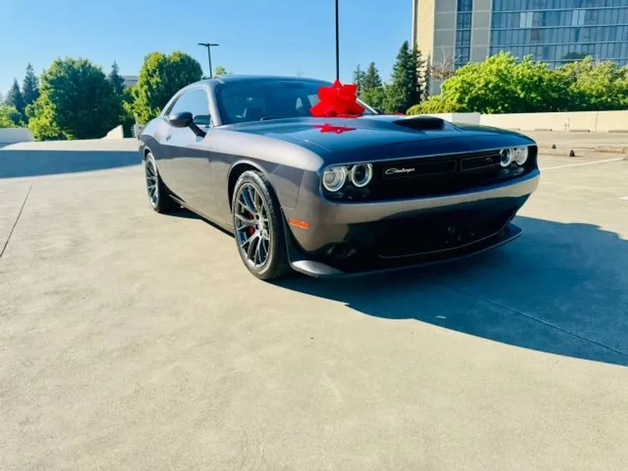2016 Dodge Challenger SRT8 392 photo 1
