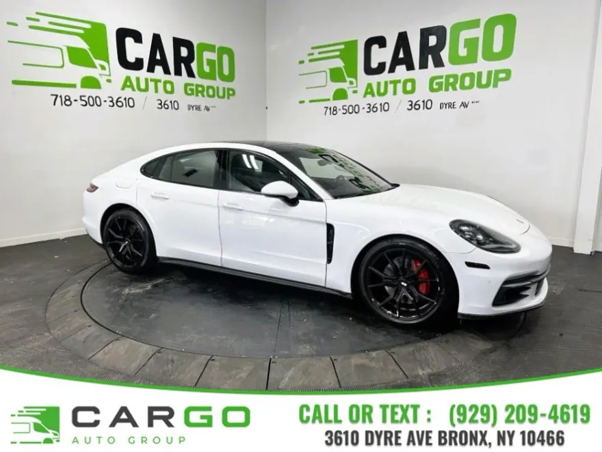 2017 Porsche Panamera 4S photo 1