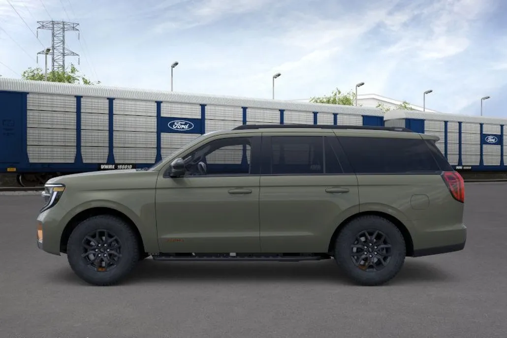 2025 Ford Expedition photo 1