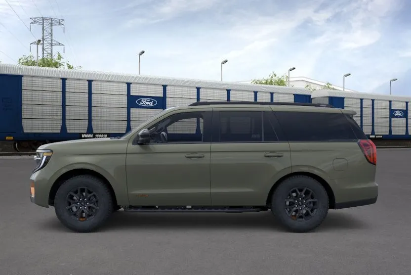 2025 Ford Expedition photo 1