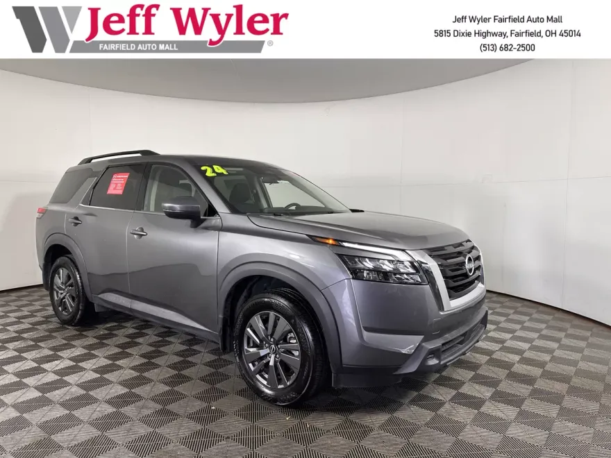 2024 Nissan Pathfinder SV photo 1