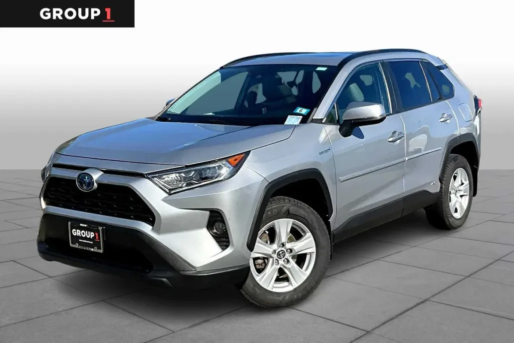 2020 Toyota RAV4 Hybrid XLE photo 1