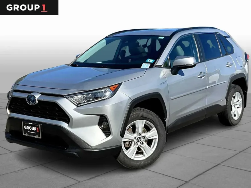 2020 Toyota RAV4 Hybrid XLE photo 1