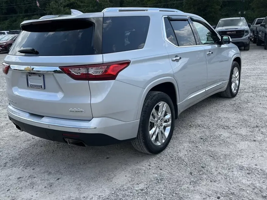 2020 Chevrolet Traverse High Country photo 1