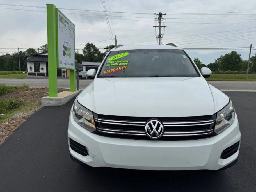 2017 Volkswagen Tiguan S photo 1