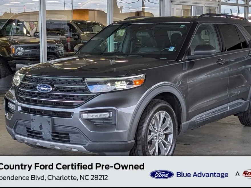 2020 Ford Explorer XLT photo 1