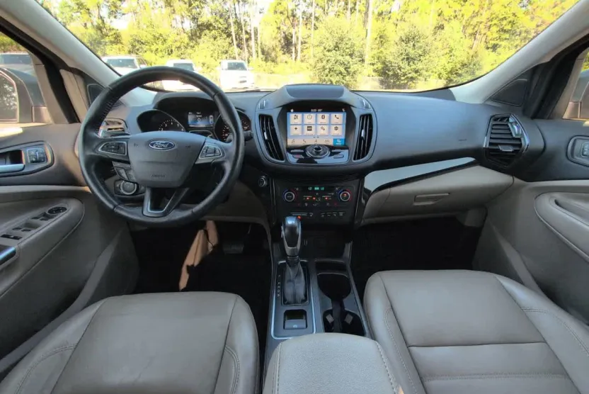 2019 Ford Escape Titanium photo 1