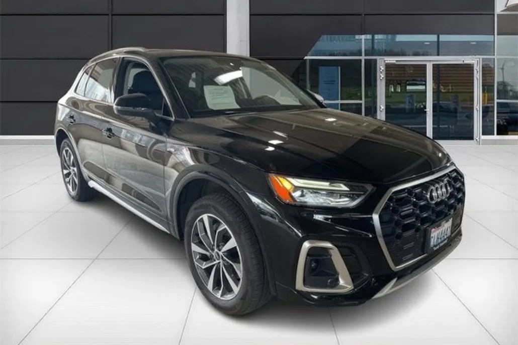 2024 Audi Q5 S line Premium photo 1
